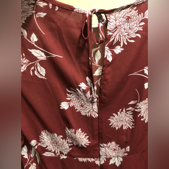 Women's Forever 21 Burgundy Floral Dress - Picture 6 of 7